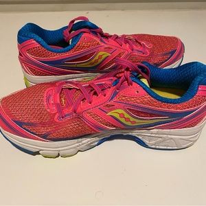 Saucony Guide sneakers, size 8.5